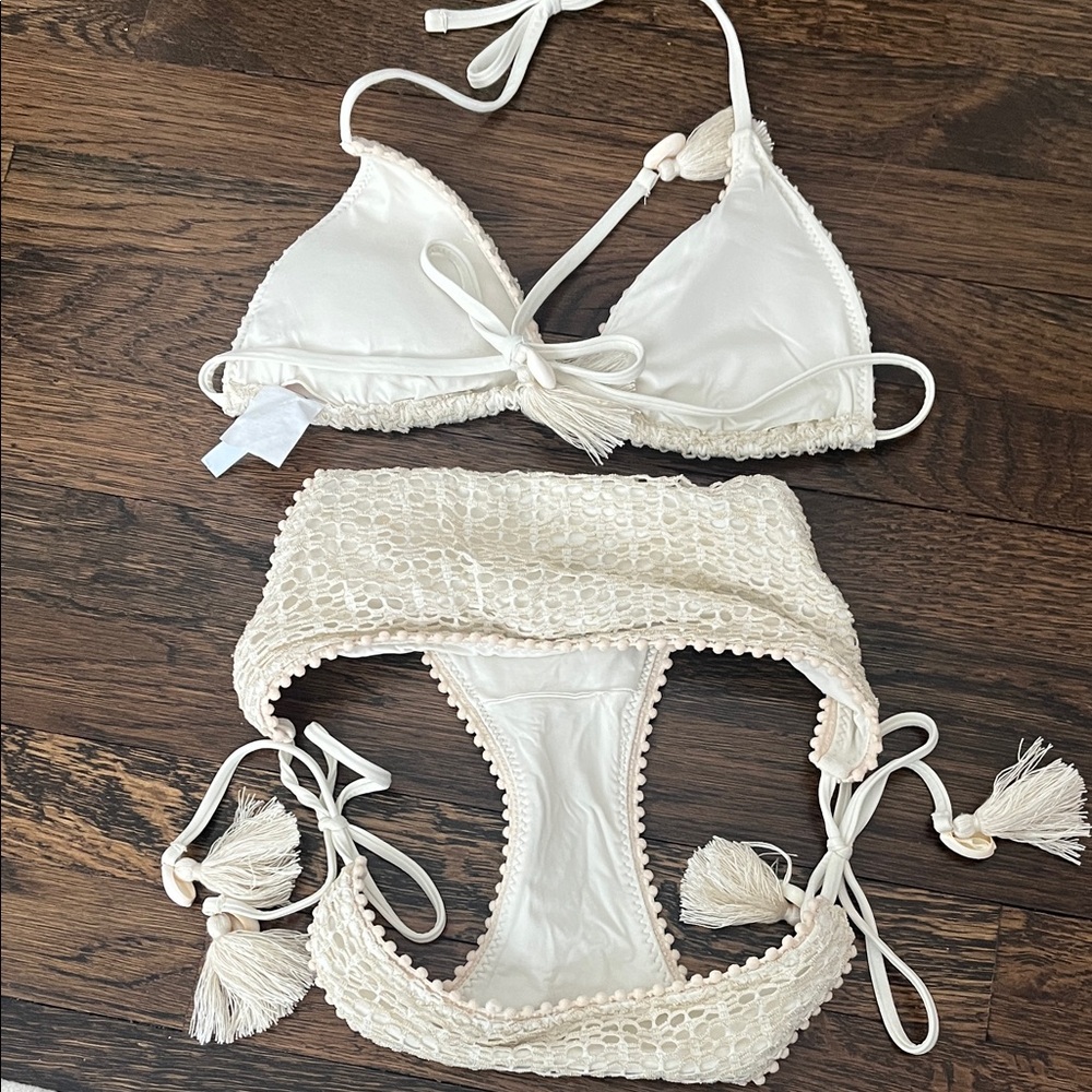 Isabella Rose, Medium Top/Large Bottom Cream Crochet Bikini Set - Picture 4 of 5